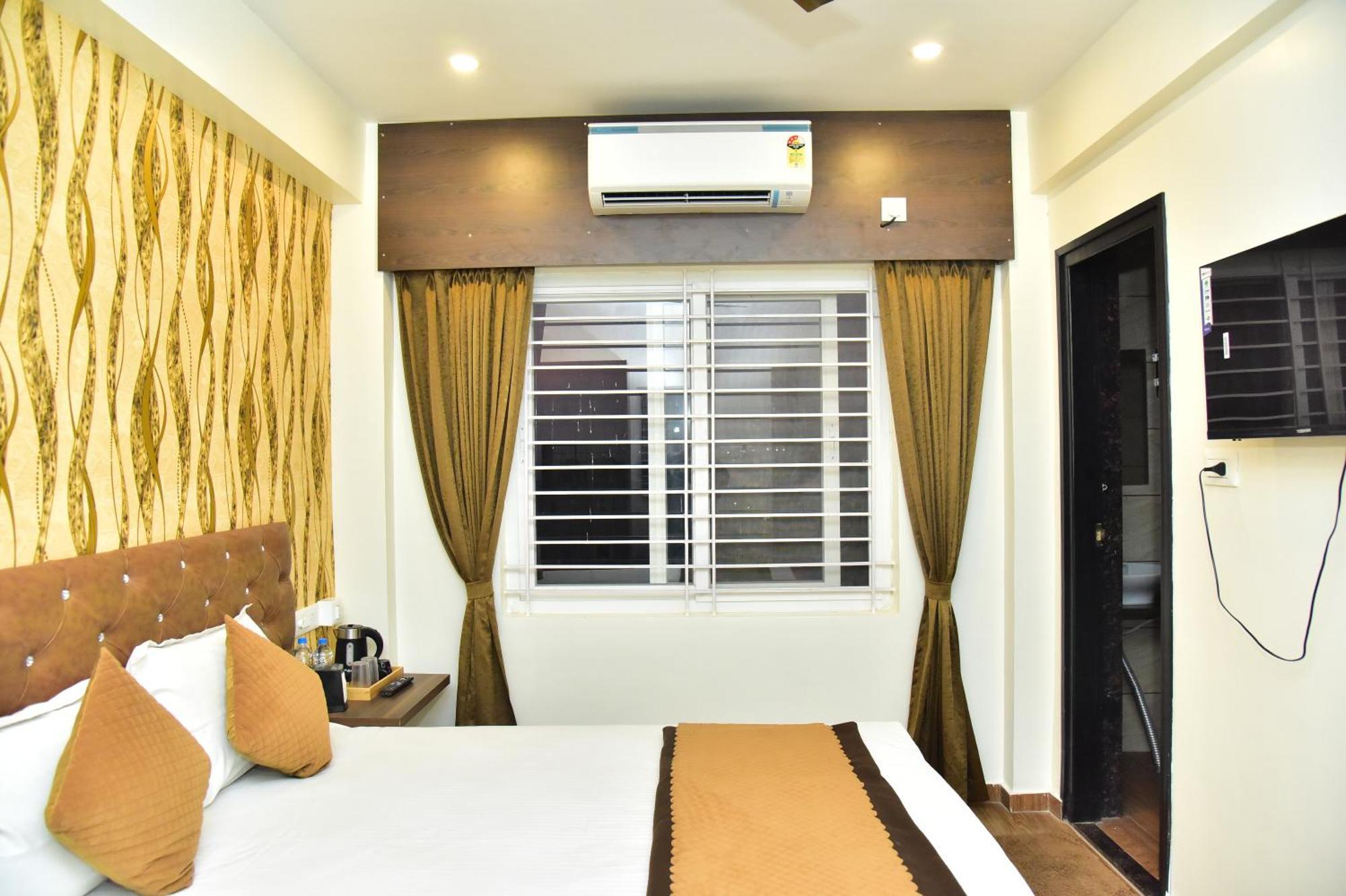 Meadows Inn Mysore Exterior photo